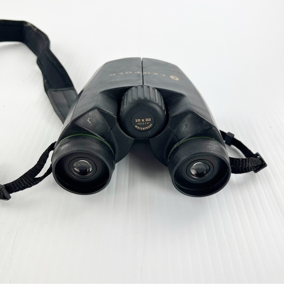 Leupold Mesa Compact Binoculars 10x23 Waterproof with Strap and Case - Picture 4 of 6